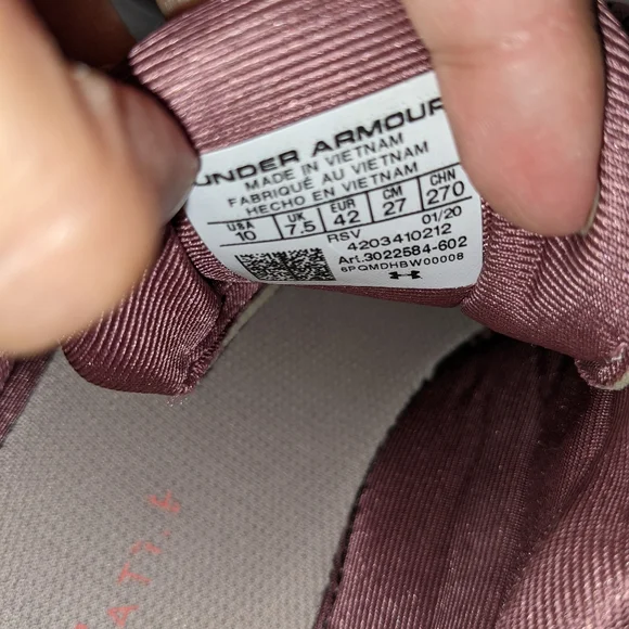 Under armour charged breathe bliss sneakers. - Picture 7 of 16